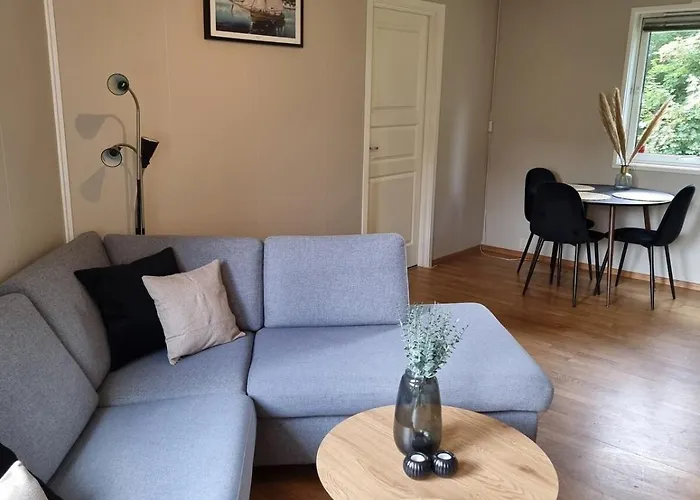 Cozy With Terrace Διαμέρισμα